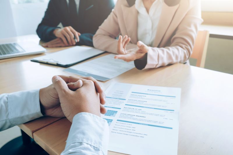 5 erros em entrevistas de emprego que ainda afastam candidatos